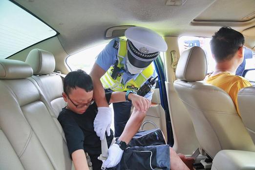 “市区出行要系安全带吗”你不能不知道的事 “市区出行要系安全带吗”你不能不知道的事