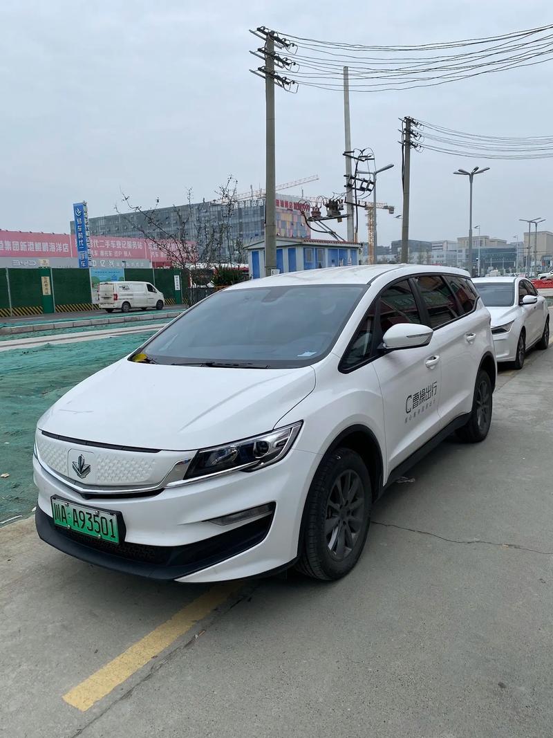 两会代表专车出行/全国两会专用车