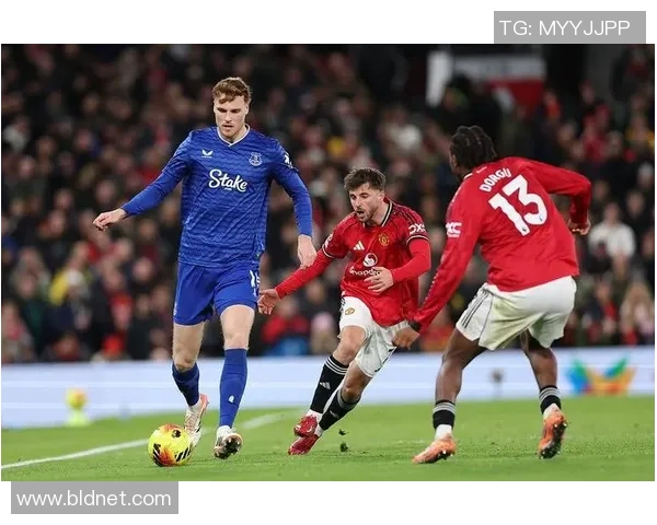 国王杯激战：里昂大胜曼联红牌事件引发全场热议与战术解析