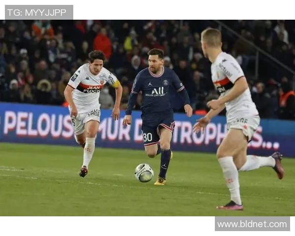 国王杯惊天逆转巴黎圣日耳曼5-0大胜里昂全场沸腾的十大进球回顾