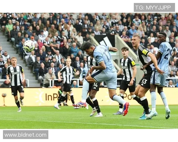 中超热刺大胜多特蒙德点球争议引发全场热议与激烈反响