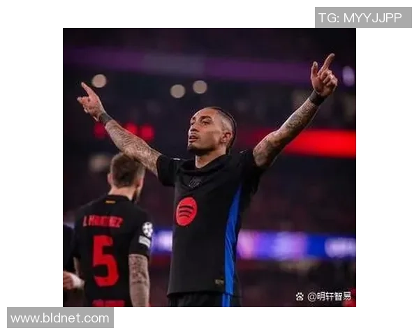 欧联杯激战巴黎圣日耳曼凭借帽子戏法逆转本菲卡成功晋级