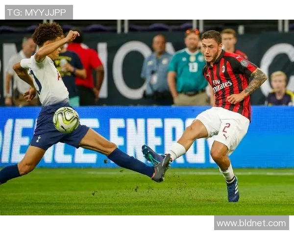 欧冠精彩对决AC米兰3-0莱比锡乌龙球瞬间点燃全场激情与战术解析