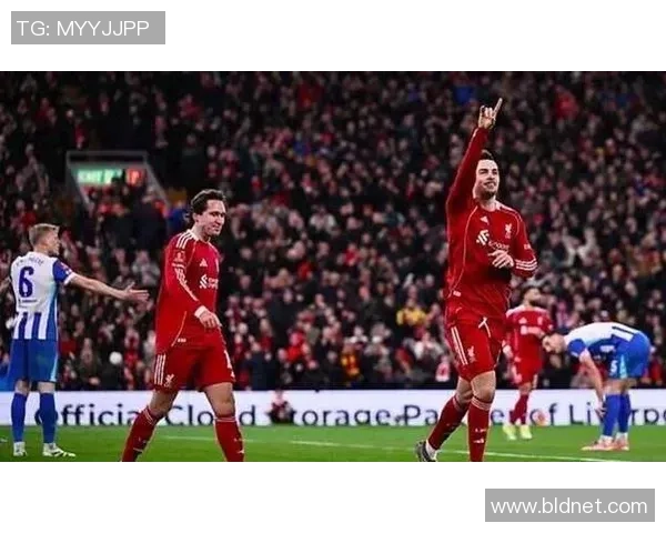 西甲激战国米与曼联战成平局红牌事件引发全场热议与转会传闻